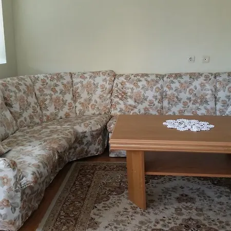 Jeni Apartment